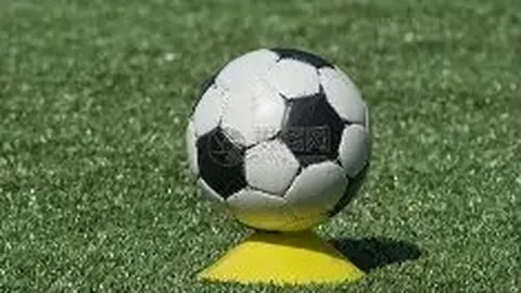 利物浦领先13分，夺冠指日可待！阿森纳恐成背景，萨拉赫本赛季光芒四射